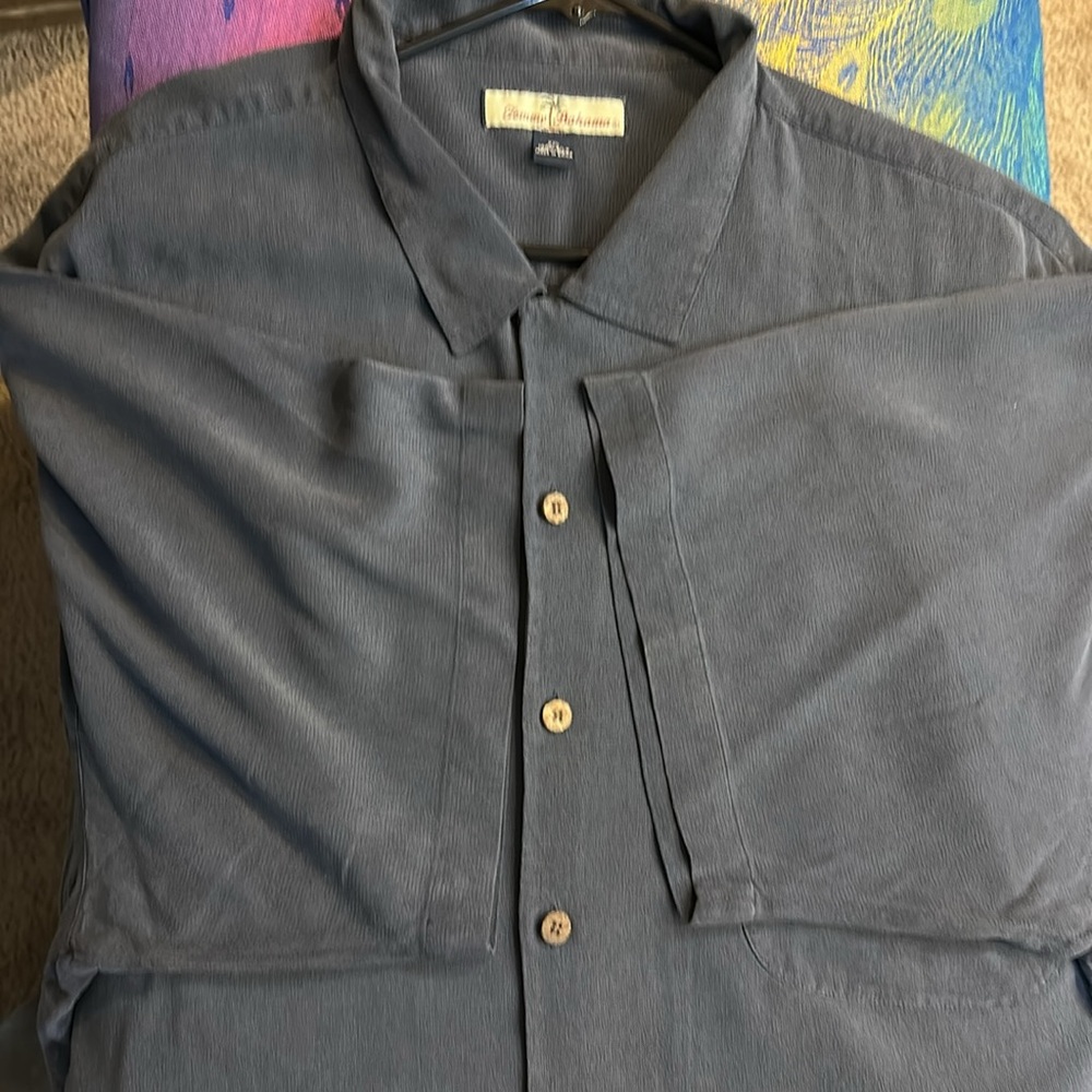 Tommy Bahama short sleeve button down shirt. Navy blue color—-XXL - Picture 4 of 4